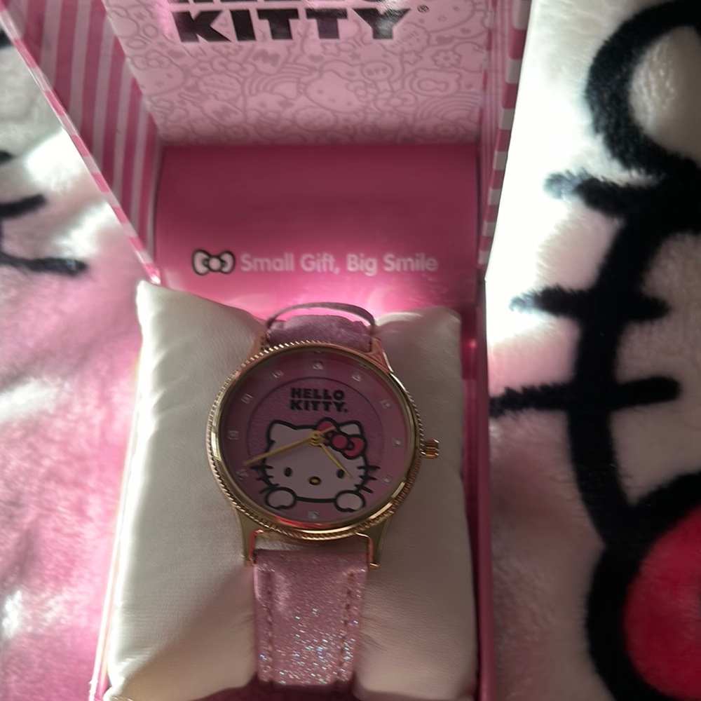 Brand new hello kitty watch. Beautiful pink colour